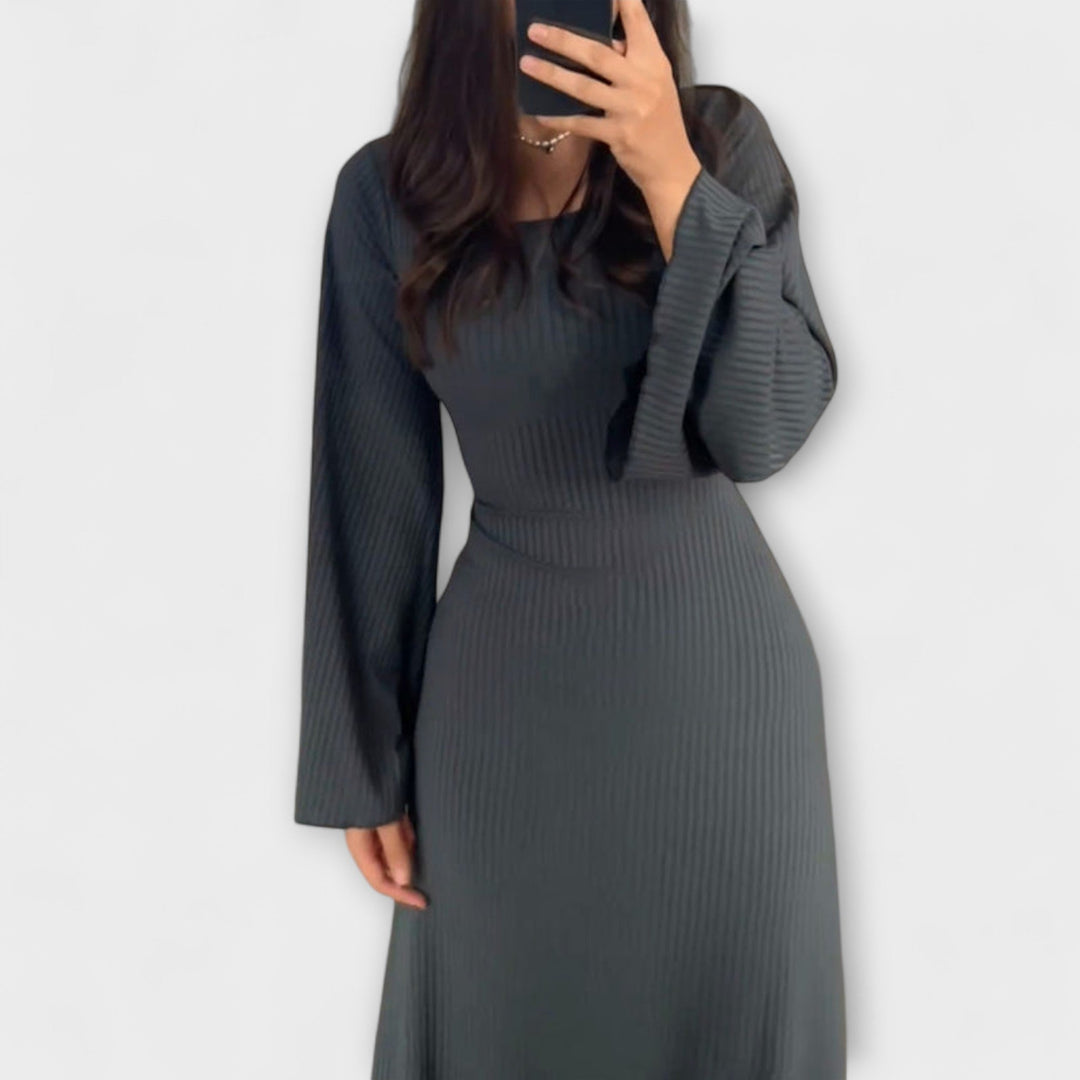 Miroslava | Pletené šaty s detailem v pase