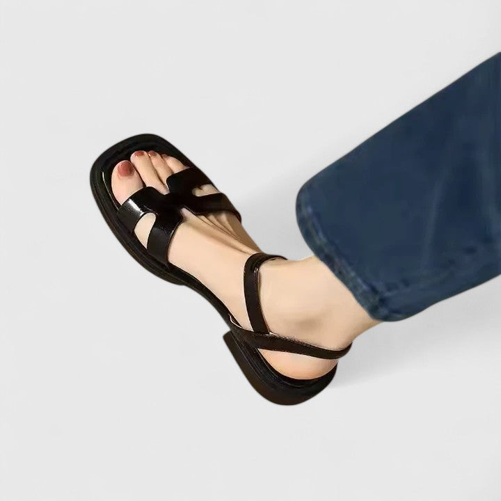 Silvie | Elegantní nízké sandály s páskem kolem kotníku